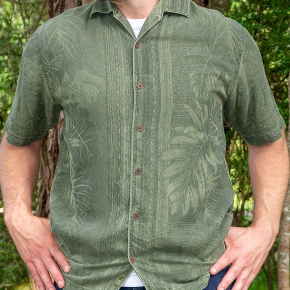 Tommy Bahama Other - Tommy Bahama Button Down Shirt (green)